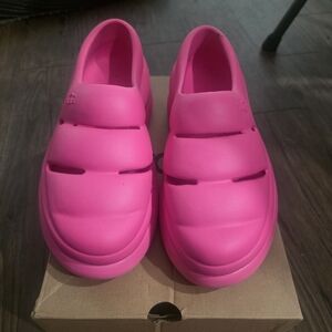 UGG Sport Yeah Clogs Pink